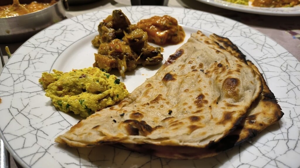 Kailash Parbat - Pure Vegetarian Restaurant - 2