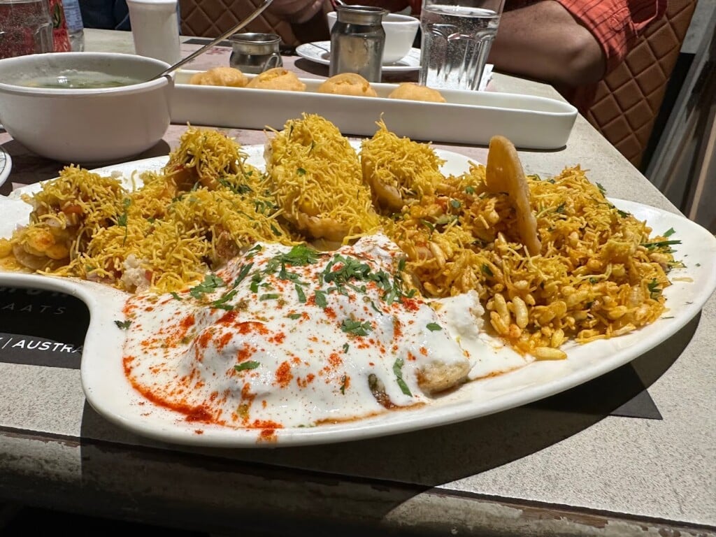 Kailash Parbat - Pure Vegetarian Restaurant - 3