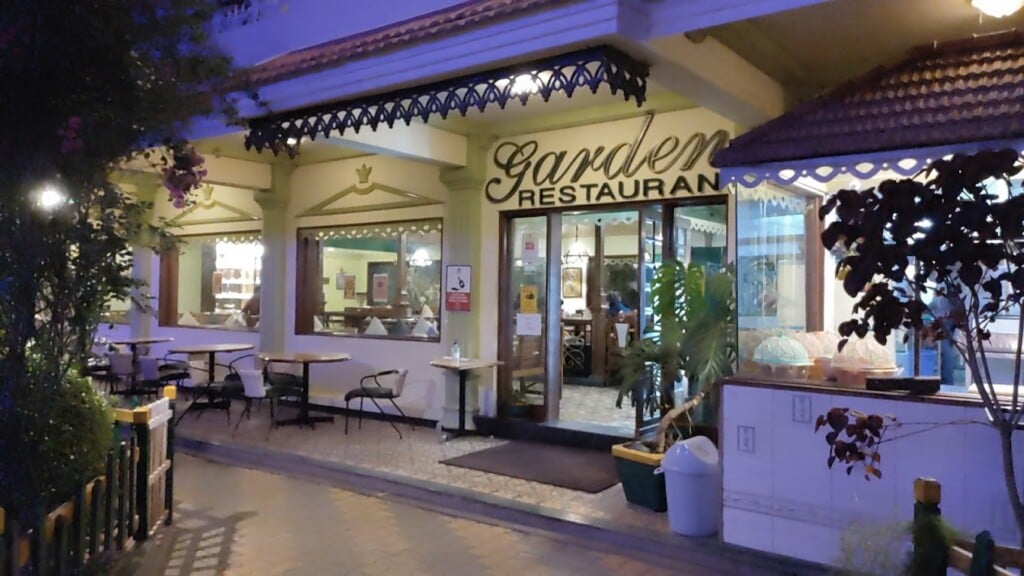 Garden Restaurant - 5