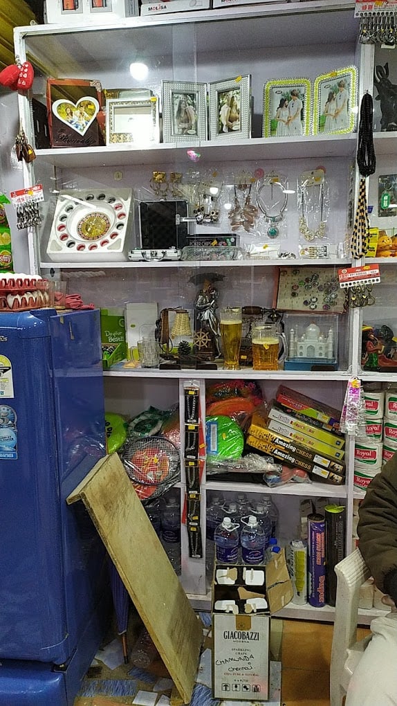 Emirates Super Market & Garments - 3