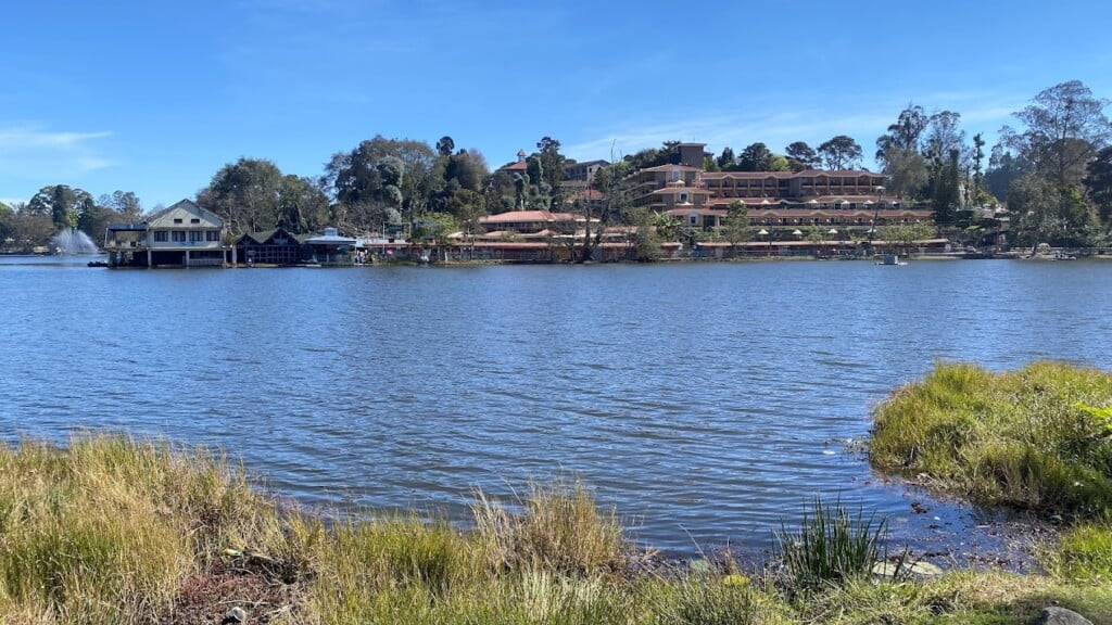 Water fountain (kodaikanal lake)