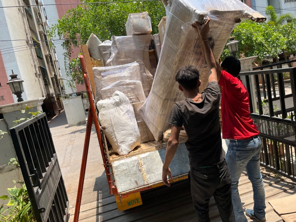 MR Safe Reliable Logistics and packers - 2