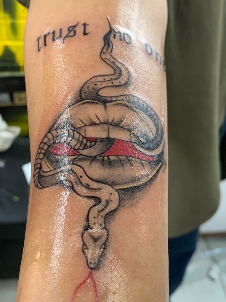 Mickey Ink A Tattoo Studio - 5