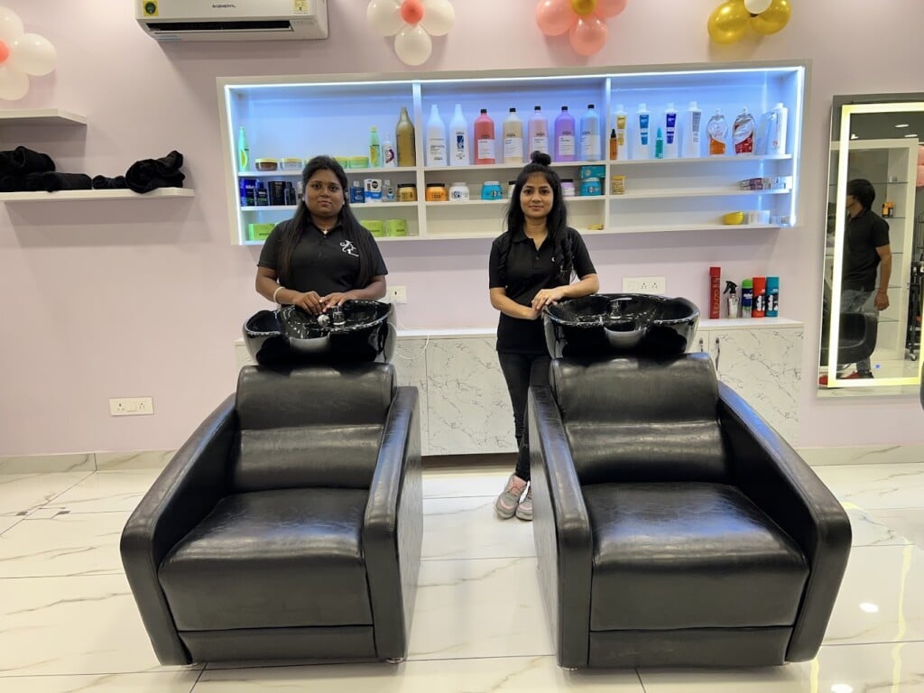 Ella's Luxury Salon - 3