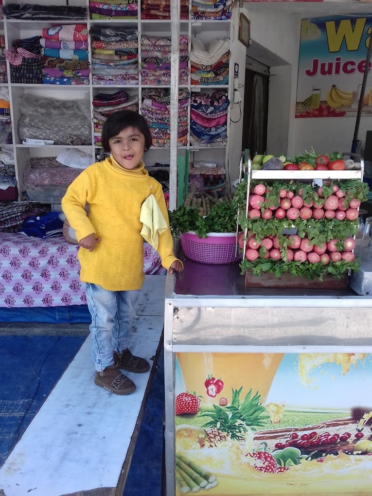 ABDUL KADIR WARSI JUICE SHOP - 4