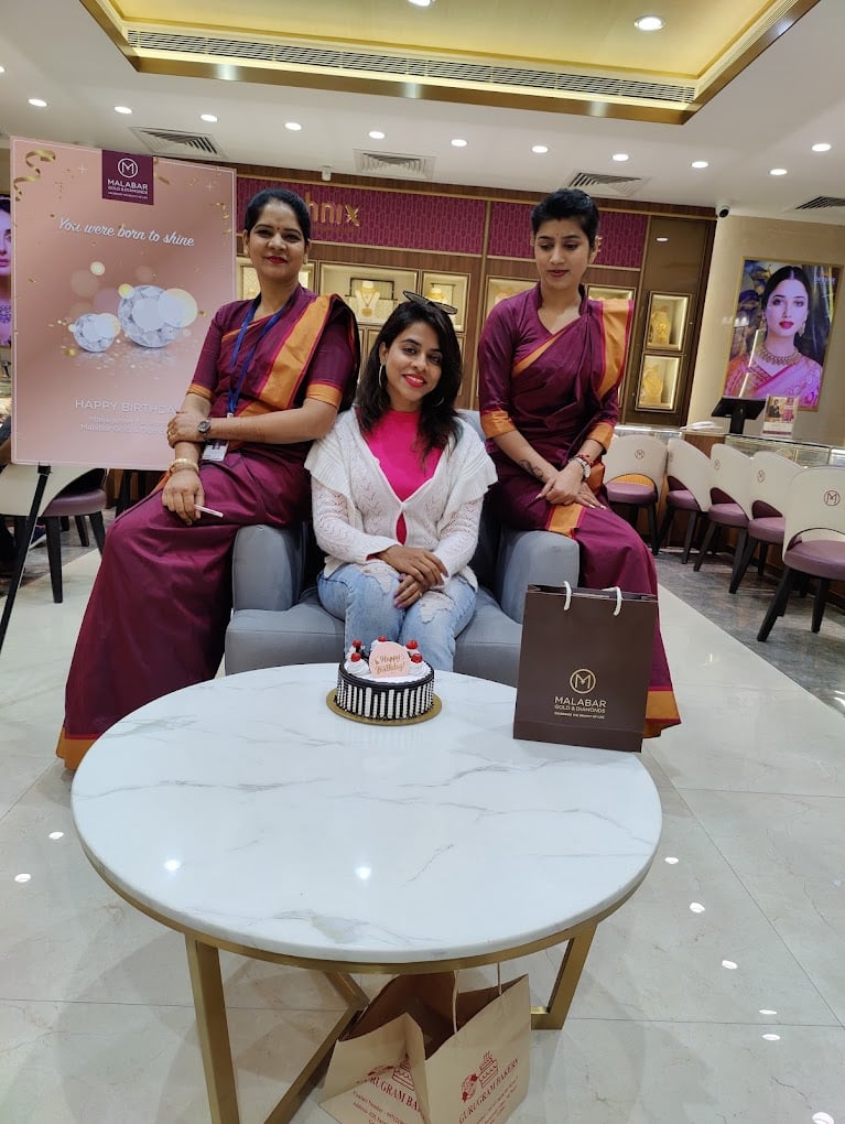 Malabar Gold and Diamonds - MG Road - Gurugram - 4