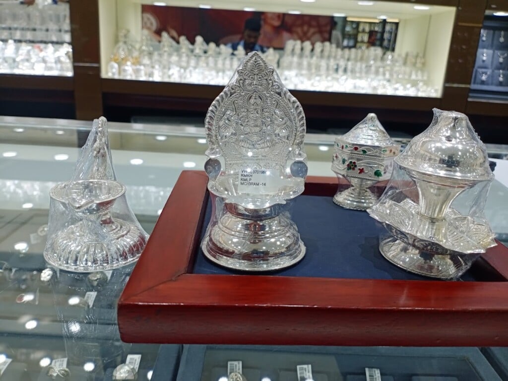 Joyalukkas Jewellery Gurugram - 2