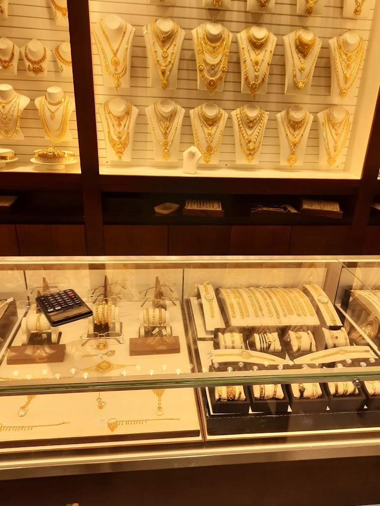 Joyalukkas Jewellery Gurugram - 3