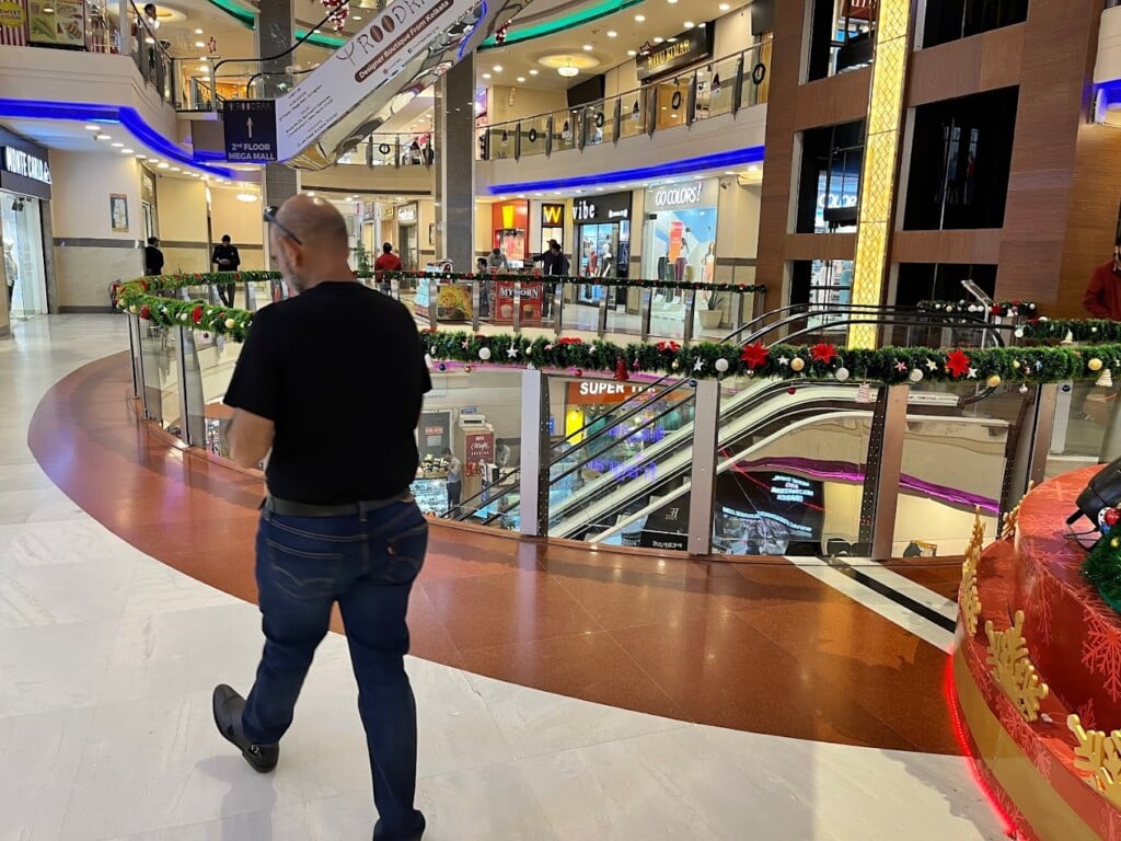 Mega Mall Gurgaon - 4