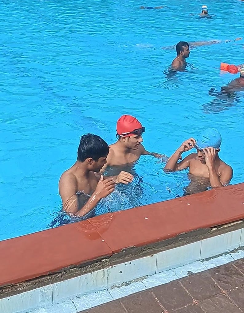 Huda Gymkhana Club Swimming Pool - 5