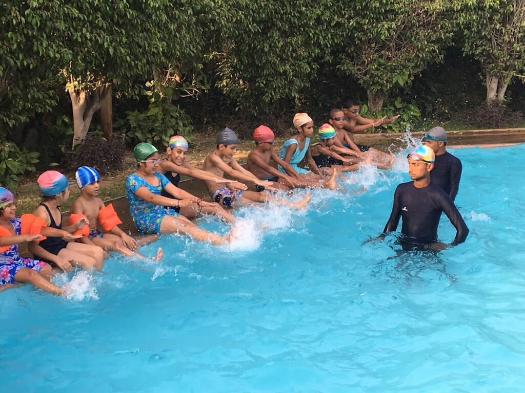 Malibu Towne Swimming Pool - 2