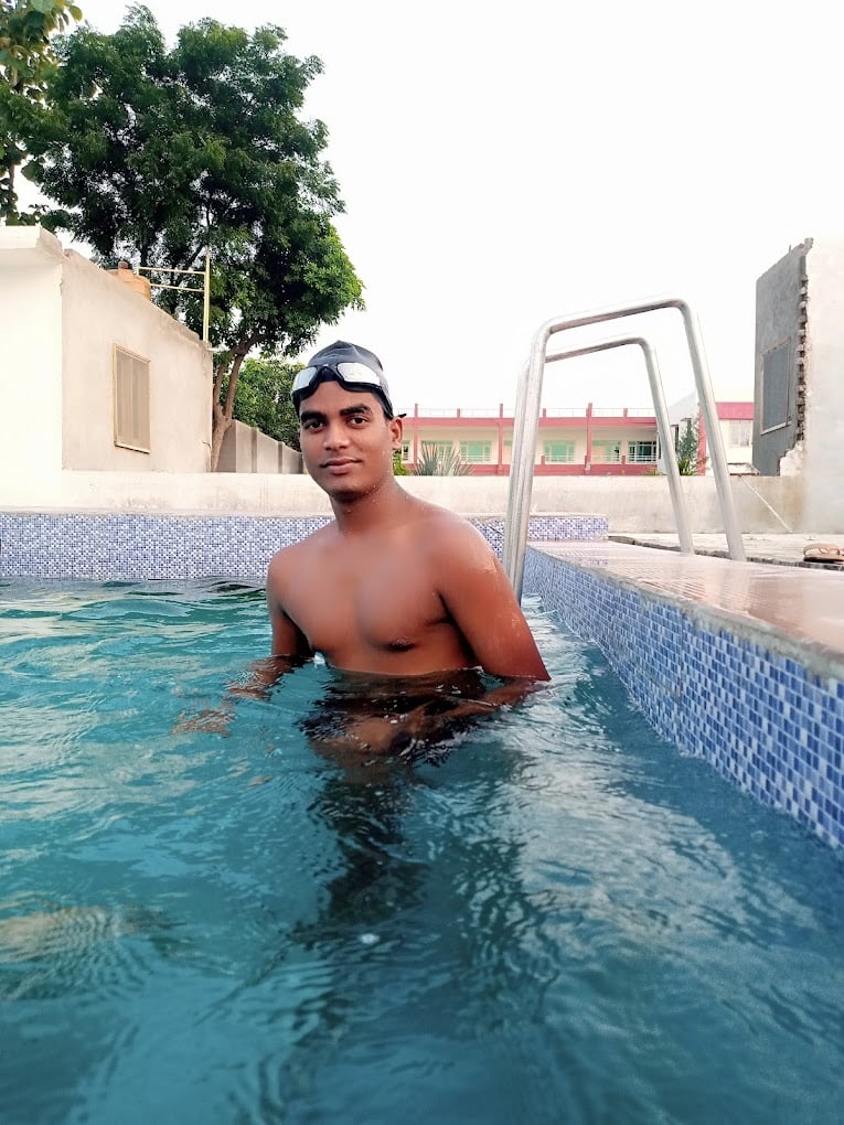 Fitso Sector 54 Suncity, Swimming - 3