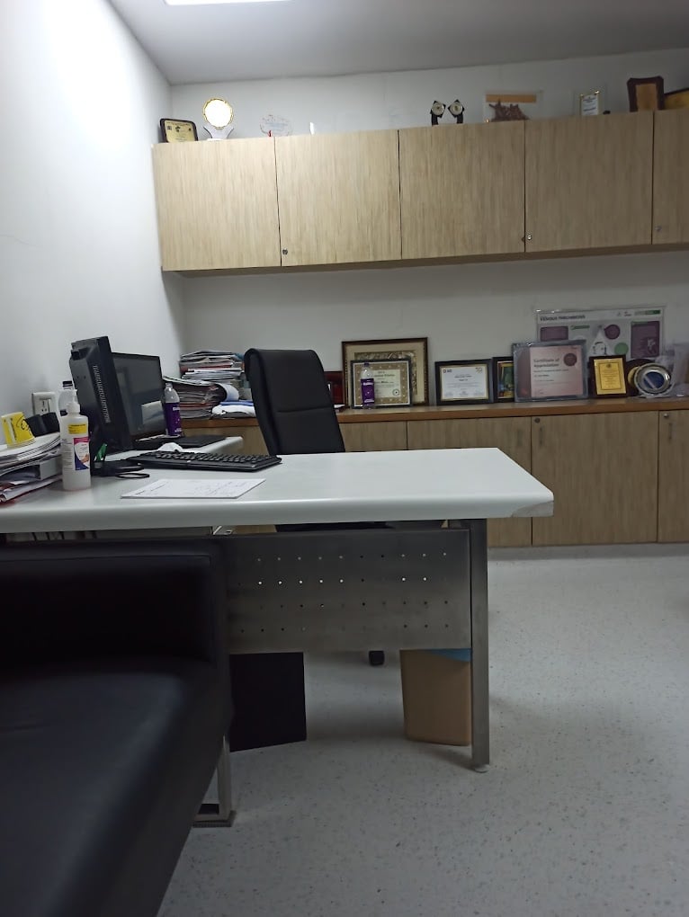 Thakur Job Consultant - 3