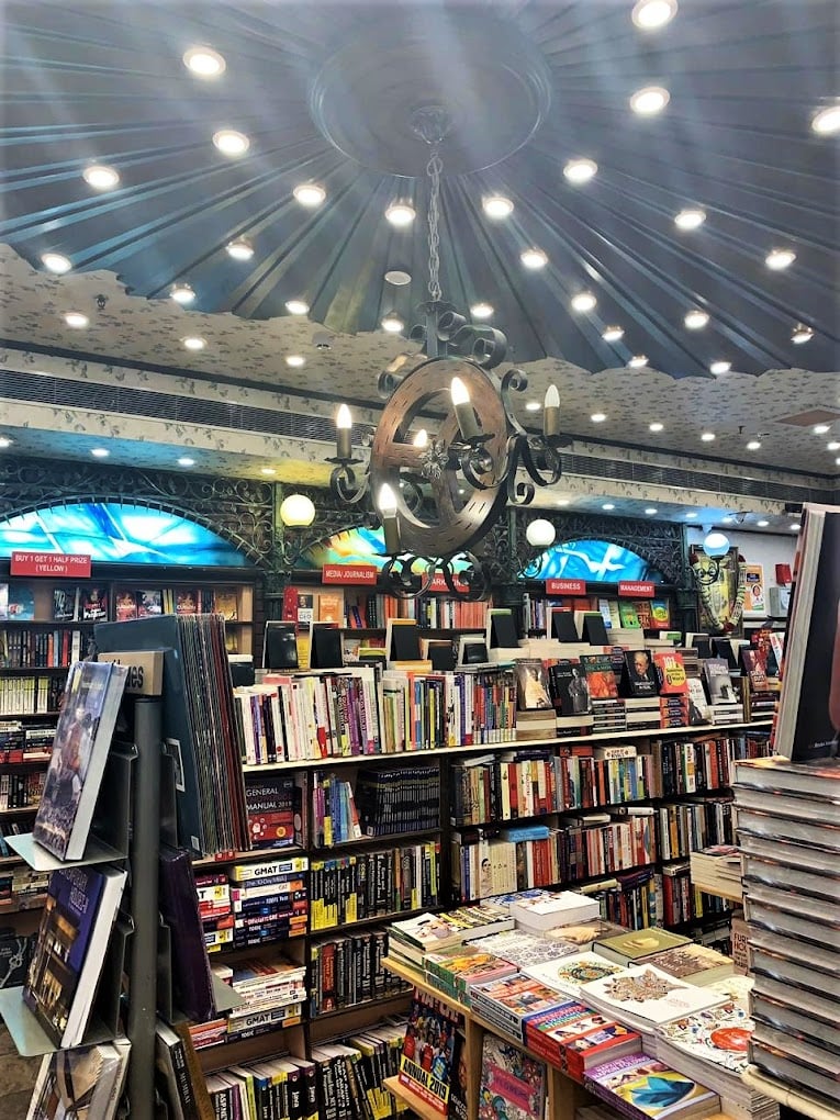 Om Book Shop Gurgoan - 2