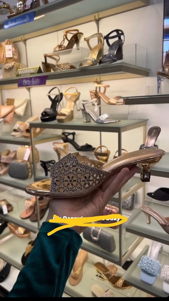 Metro Shoes Gurugram - 3