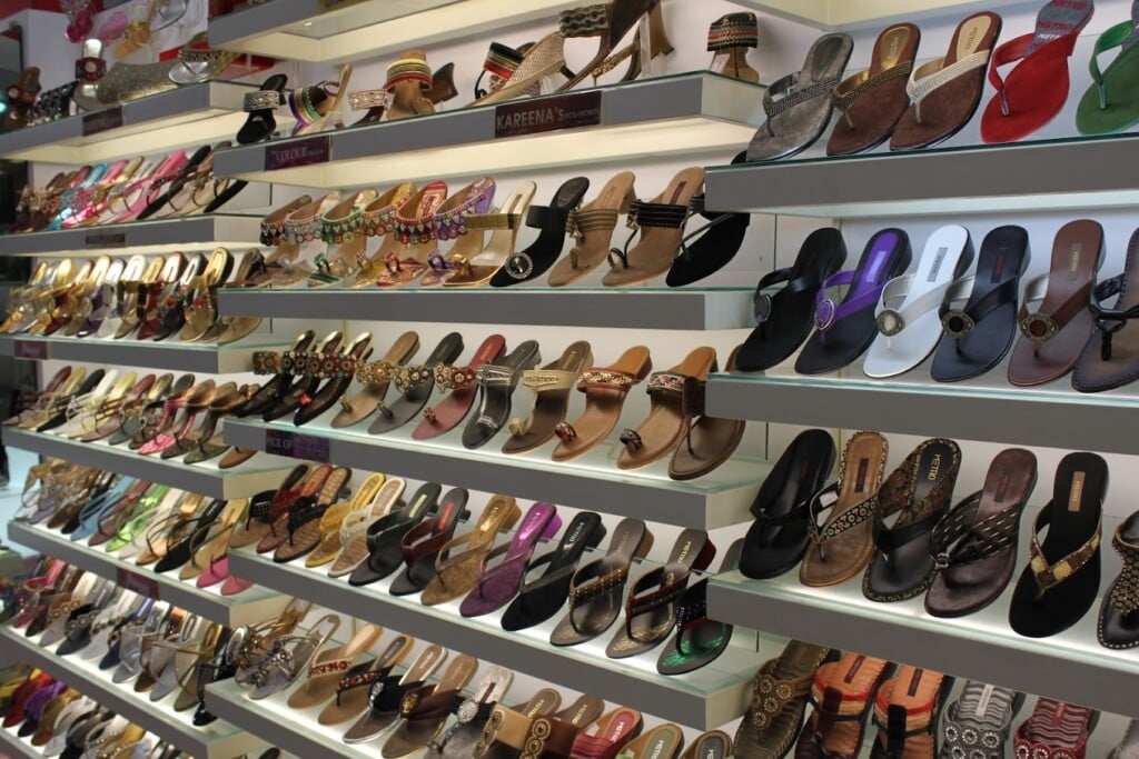 Metro Shoes Gurugram - 5