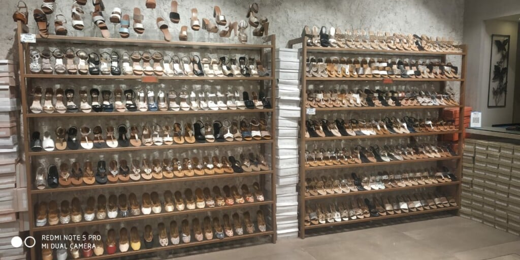 Feetoes Shoes-DT Mega Mall - 3