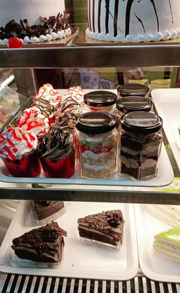 M�LANGE ( THE CAKE SHOP) DELICIOUS IT'S YOURS! - 2