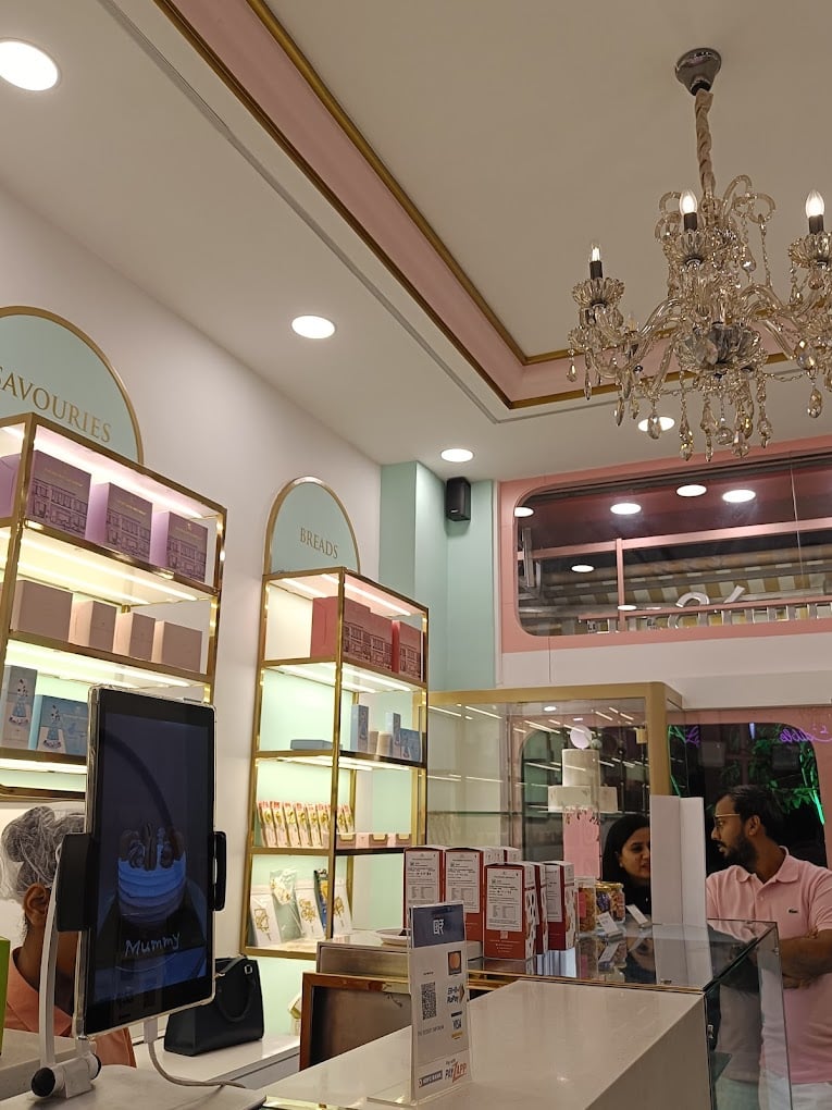 The Dessert Emporium - French Patisserie, Designer Cakes, Cafe, Desserts