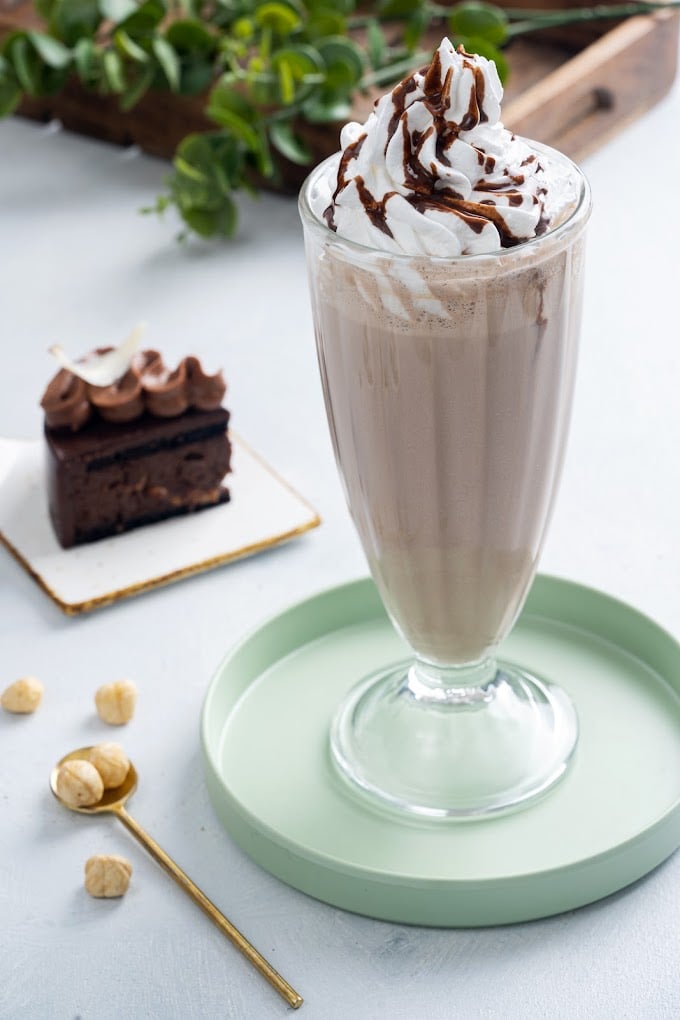 The Dessert Emporium - French Patisserie, Designer Cakes, Cafe, Desserts - 2