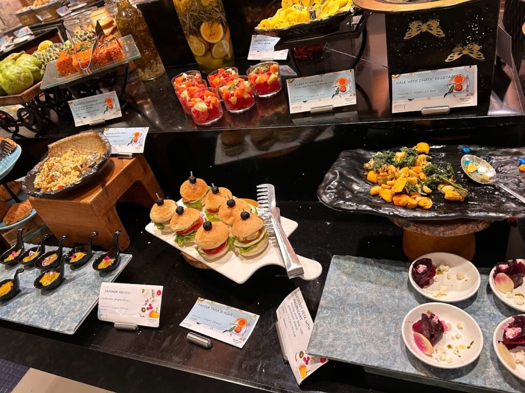 Rainbow Exclusively Veg Restaurant - 2