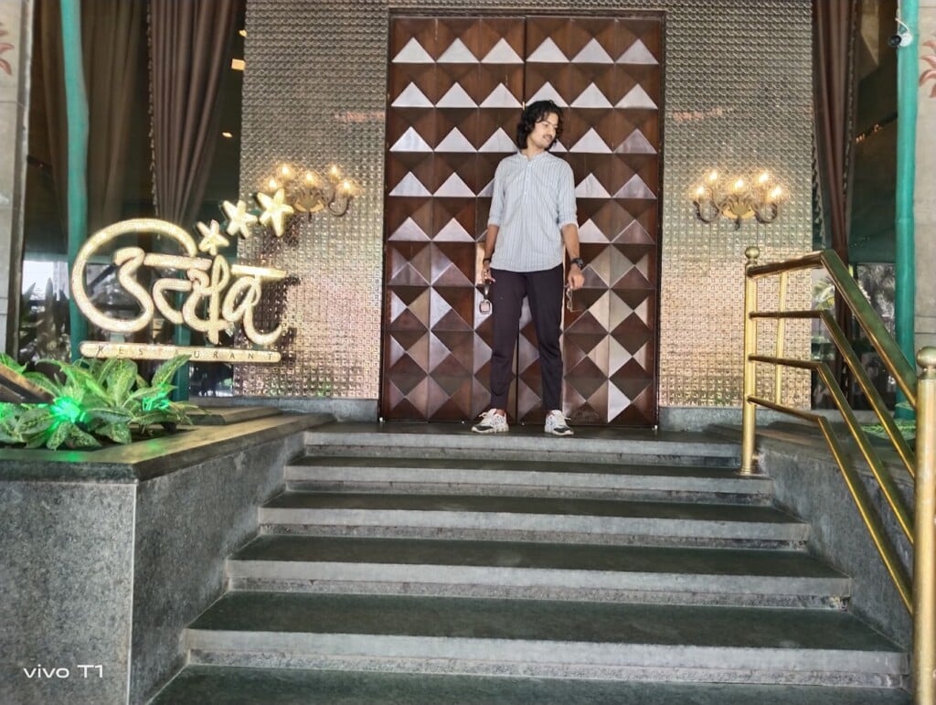 Hotel Utsav - Pure Veg Restaurant - 5