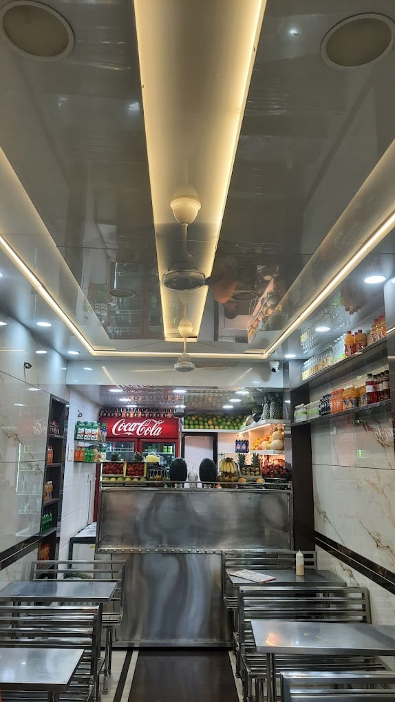 Shri Nath Juice Center