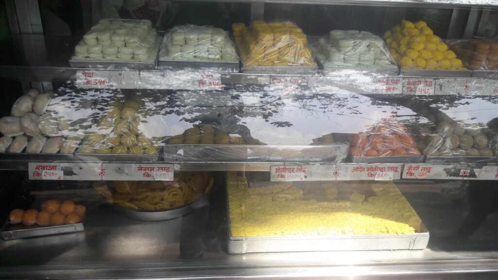 Jai Veer Sweets And Farsan Mart - 4