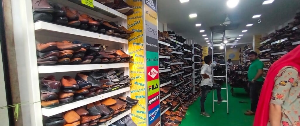 Paduka shoes - best shoe shop in Thane - 3