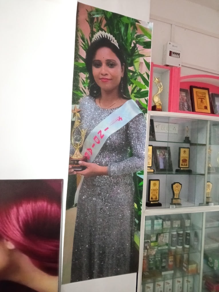 Lash The Professional Unisex salon & Makeup studio - 3