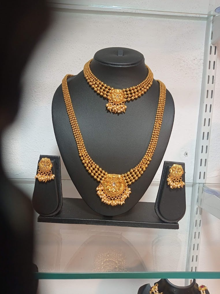 Swati Herbal Beauty Parlour and Sisters Shopee - 4