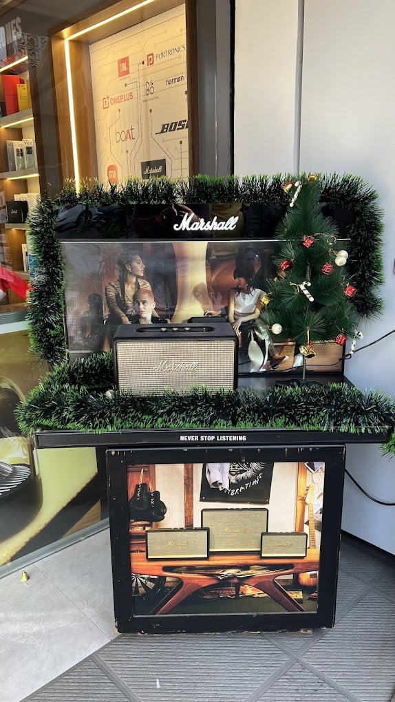 Hola Mobiles & More - Best Mobile Shop In Nagpur - 2