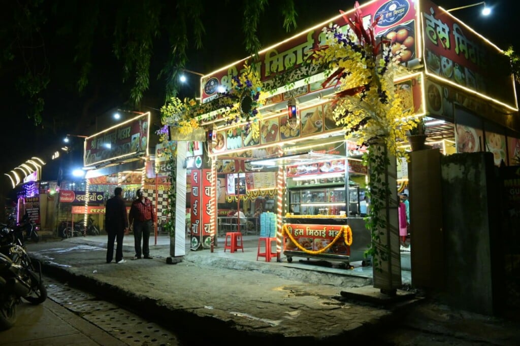 Hans Mithai Bhandar - 4