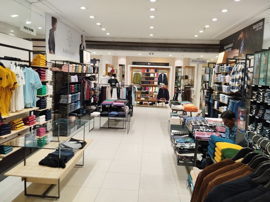 Shree Shivam - Wedding Clothing Fashion & Lifestyle Store (Nagpur) - 2