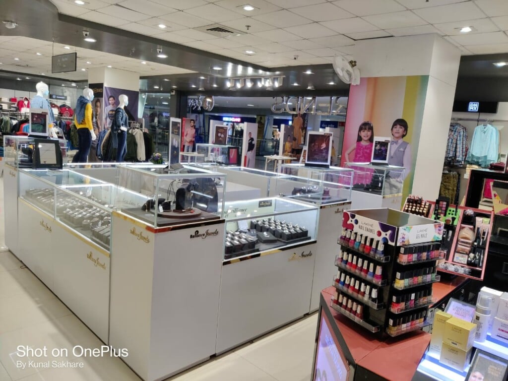 Reliance Jewels TRENDS - Empress Mall - 3