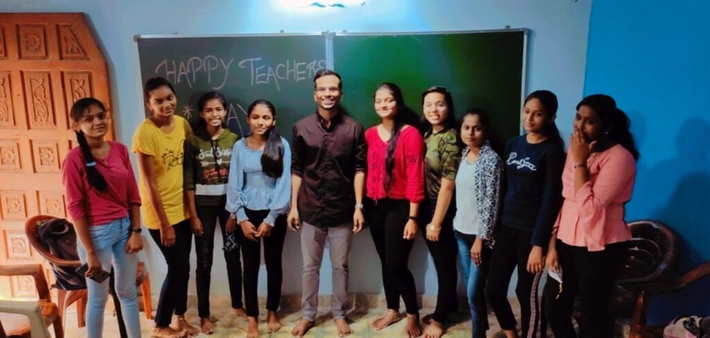 BEACON academy /best coaching classes for VIII to X/XI/XII/NEET/JEE/MHT-CET/NDA