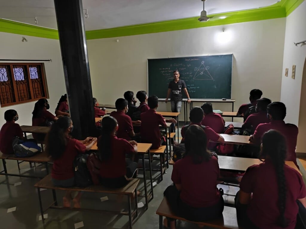 BEACON academy /best coaching classes for VIII to X/XI/XII/NEET/JEE/MHT-CET/NDA - 2