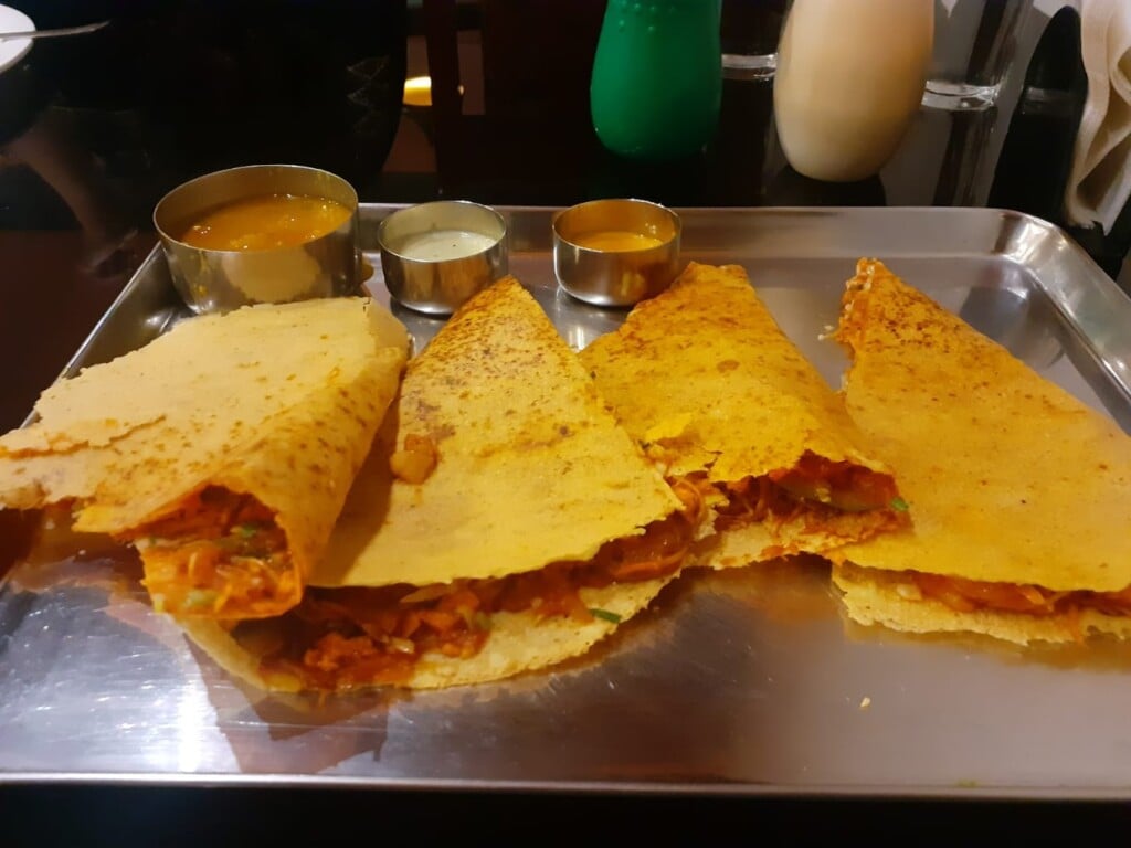 Vaiga's Oottupura Vegetarian Restaurant - 4