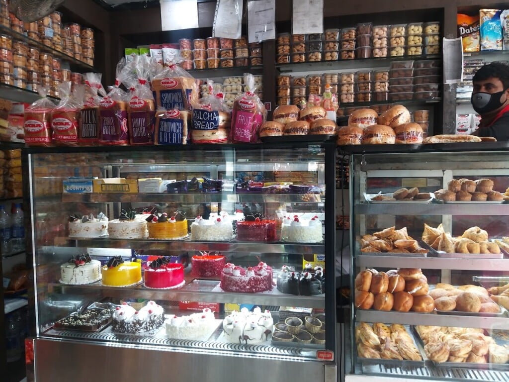 MRA Bakery & Sweets (Karamana) - 4