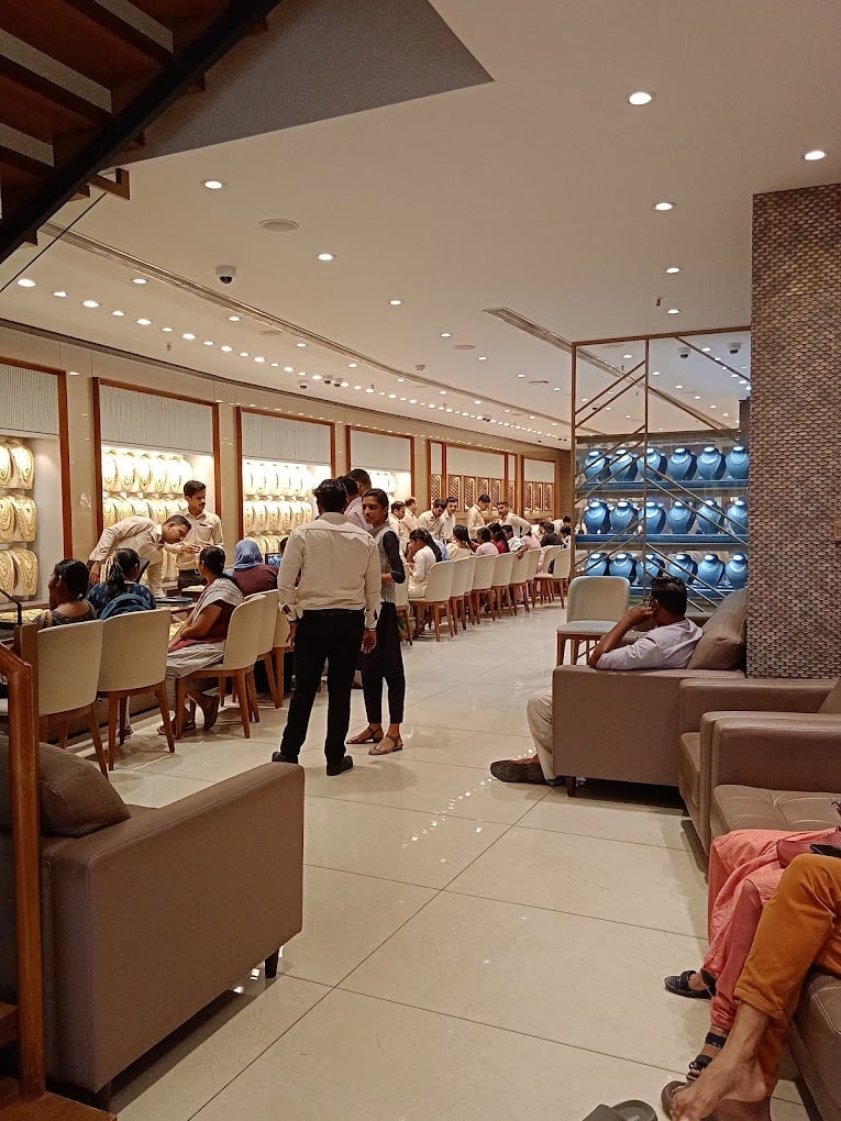 REGAL JEWELLERS TRIVANDRUM - 5