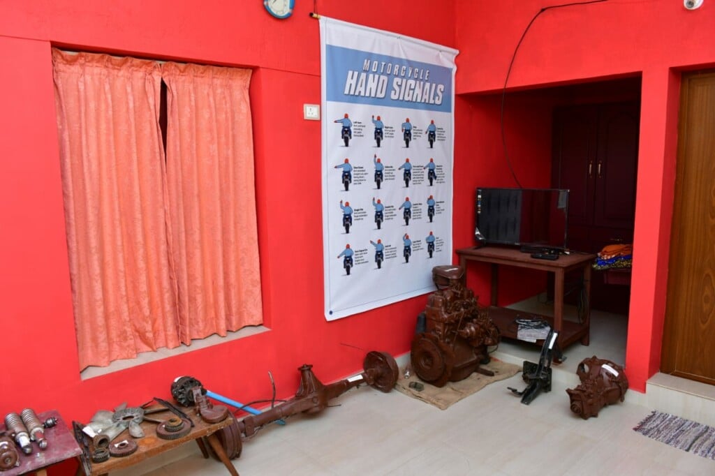 ANAMIKA DRIVING SCHOOL - 2