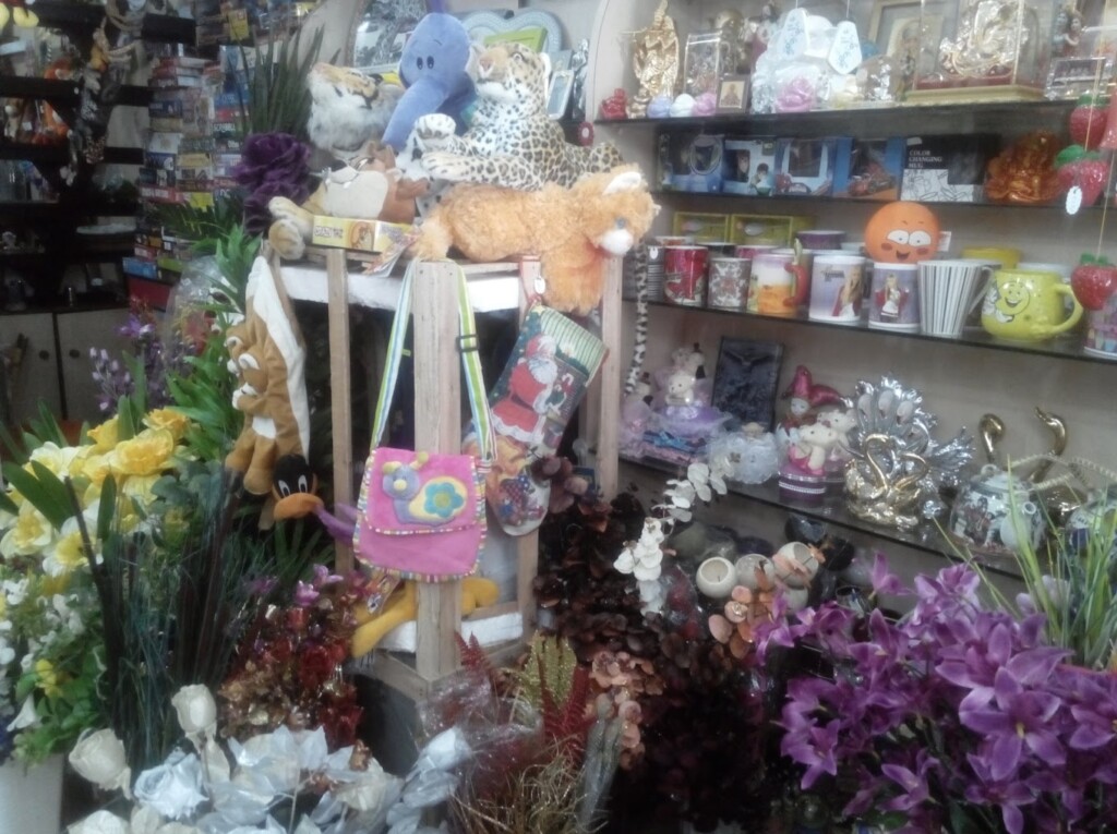 Lembranca Gift And Souvenirs