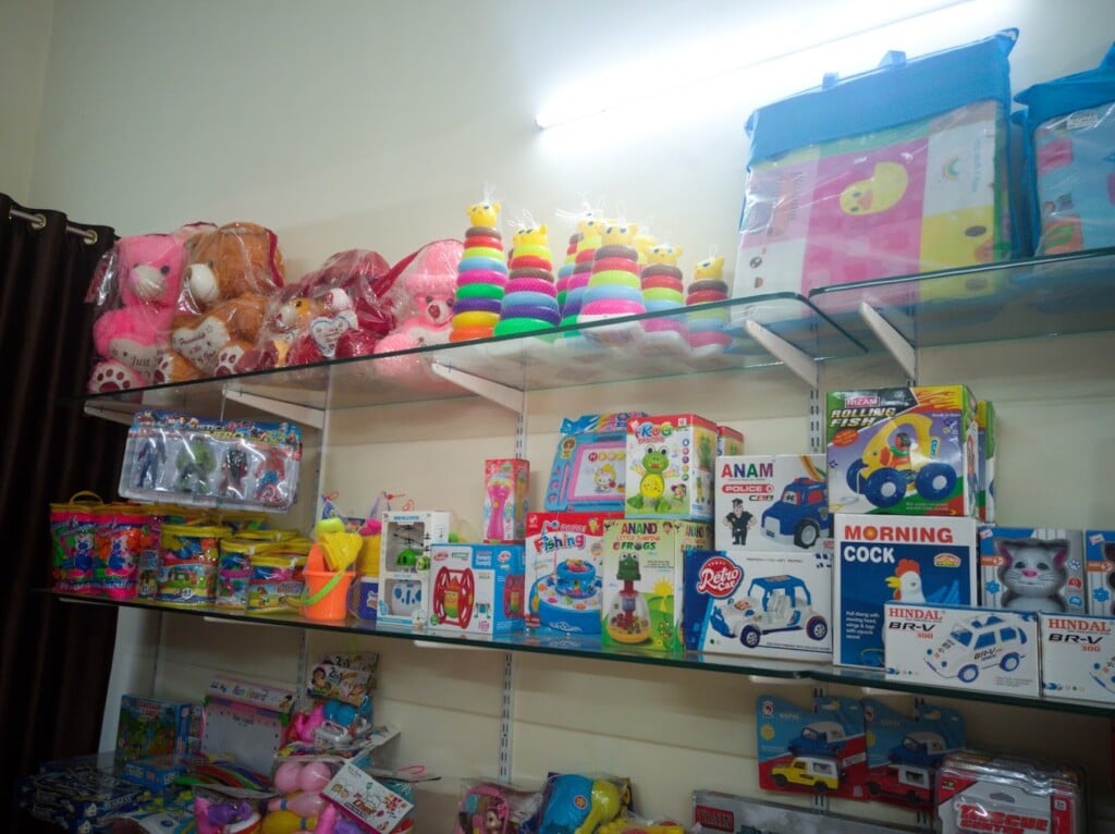 EBEN'S COLLECTION Stationery & Gift Shop