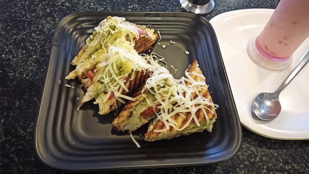 Krishna Multicuisine Veg Restaurant - 4