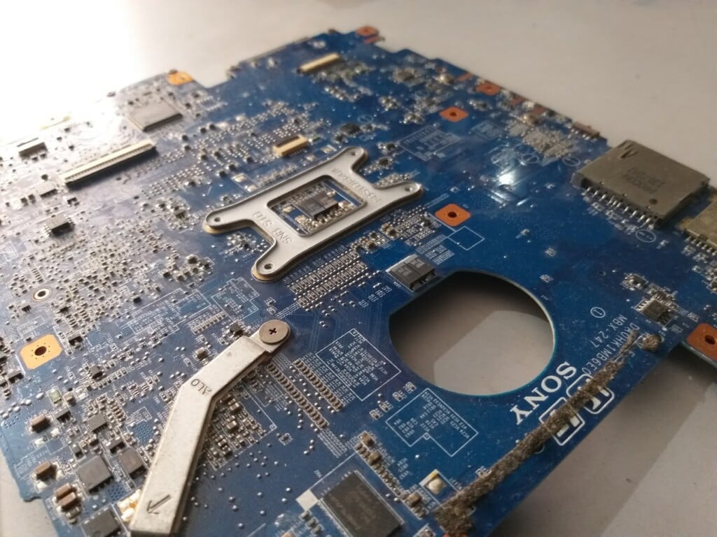 Laptop Specialist Goa - 3