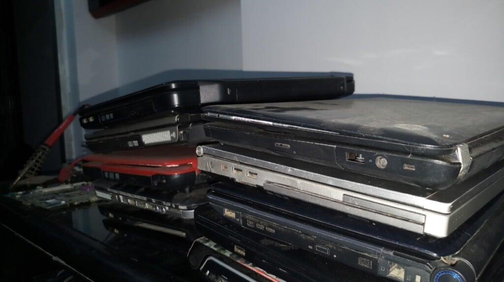 Digicom Computers - Laptop Repairs - 5