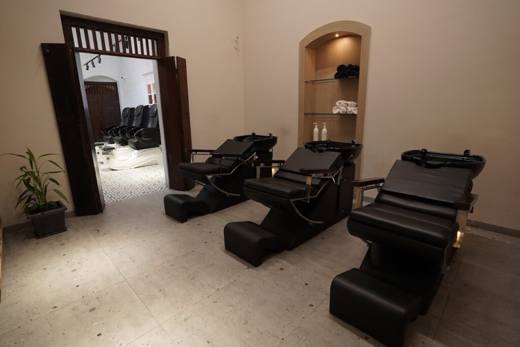 Neomis salon & Spa, Mapusa