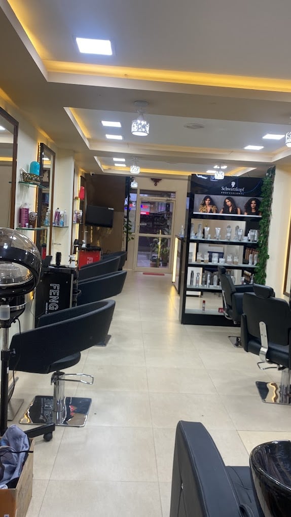 Tutoria Salon & Academy - 4