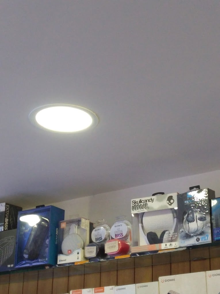 ZEE MOBILES & APPLIANCES