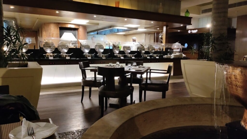 Latitude Restaurant - 5